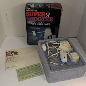 Vintage Wear Ever Super Shooter Complete in Box Cookie Press 70001 USA Complete